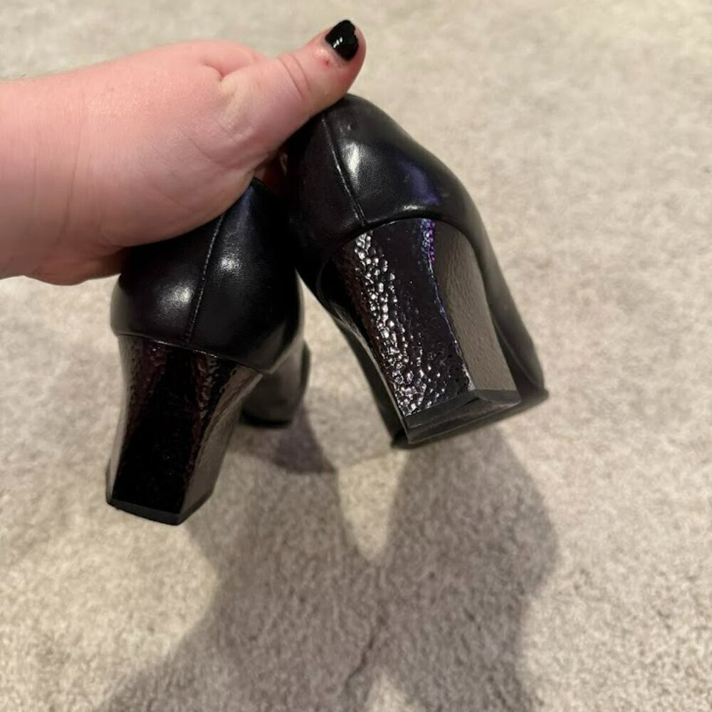 Salvatore Ferragamo Size (10) Ten Women's Heels Slip-On Black Leather Shoes - Picture 6 of 11